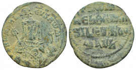 Byzantine Constantine VII Porphyrogenitus, with Romanus I, 913-959. Follis 25.3mm, 5,2g. Constantinople, 931-944. +RΩΜAҺ' ЬASILEVS RΩΜ' Crowned and dr...