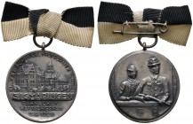 Altdeutsche Münzen und Medaillen 
 Hohenzoller-Sigmaringen, Stadt 
 Tragbare, versilberte Bronzemedaille 1928 unsigniert, auf das Bahnschutz-Wettsch...