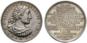 Thematische Medaillen 
 Medailleure. Christian Wermuth (1661-1739) 
 Silberne Suitenmedaille o.J. auf den römischen Kaiser Licinius (313-324). Desse...