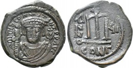 TIBERIUS II CONSTANTINE (578-582). Follis. Constantinople. Dated RY 7 (580/1).