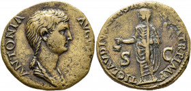 Antonia Minor, Augusta, 37 and 41. Dupondius (Orichalcum, 28 mm, 12.00 g, 6 h), Rome, struck under Claudius, 41-42. ANTONIA AVGV[STA] Draped bust of A...