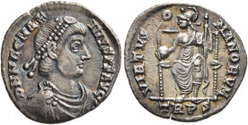 Magnus Maximus, 383-388. Siliqua (Silver, 17 mm, 2.00 g, 7 h), Treveri. D N MAG MAX-IMVS P F AVG Pearl-diademed, draped and cuirassed bust of Magnus M...