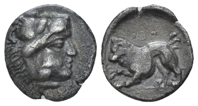 Lucania, Heraclea Diobol circa 432-420, AR 11.00 mm., 3.59 g.
Head of Heracles ...