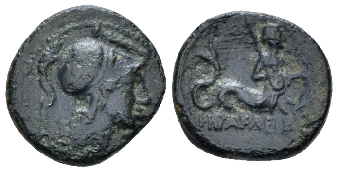 Lucania, Heraclea Bronze circa III-I centuries BC, Æ 15.00 mm., 2.32 g.
 Helmet...