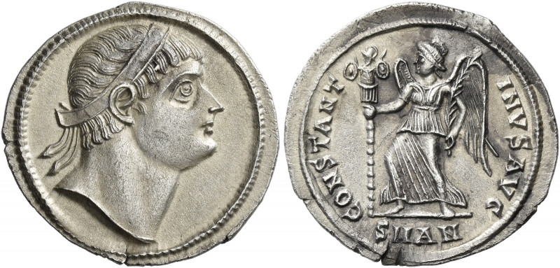 Constantine I augustus, 307 – 337 
Siliqua, Antiochia 329, AR 2.98 g. Diademed ...