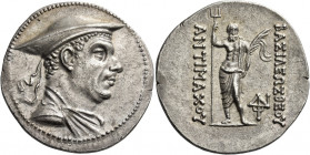 Kings of Bactria, Antimachus I, circa 174 – 165.
Tetradrachm, Balkh circa 171-168, AR 16.95 g. Draped bust of Antimachus r., wearing causia. Rev. BAΣ...