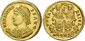 Valens, 364 - 378 
Solidus, Constantinopolis quinquennalia of 368, AV 4.48 g. D N VALENS – P F AVG Pearl-diademed bust l., wearing imperial mantle an...