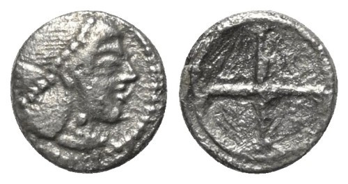 Sizilien. Syrakus.

 Obol (Silber). Ca. 475 - 470 v. Chr.
Vs: Kopf der Aretho...