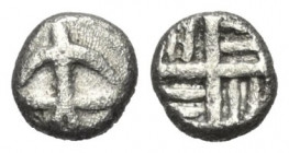 Thrakien. Apollonia Pontika.

 Hemiobol (Silber). Ca. 540 - 530 v. Chr.
Vs: Anker.
Rs: Viergeteiltes Quadratum incusum, je zwei parallele Linien i...