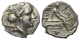 Euböa. Histiaia.

 Tetrobol (Silber). Ca. 3. - 2. Jhdt. v. Chr.
Vs: Kopf der Nymphe Histiaia mit Kranz aus Weinlaub und Reben rechts.
Rs: Die Nymp...
