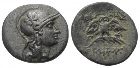 Mysien. Pergamon.

 Bronze. 2. Jhdt. v. Chr.
Vs: Kopf der Athena mit attischem Helm, darauf Stern, rechts.
Rs: Eule mit geöffneten Schwingen auf P...