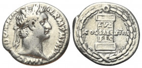 Domitianus (81 - 96 n. Chr.).

 Denar (Silber). 88 n. Chr. Rom.
Vs: IMP CAES DOMIT AVG GERM TR P VIII. Kopf mit Lorbeerkranz rechts.
Rs: Im Feld: ...