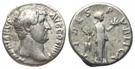 Hadrianus (117 - 138 n. Chr.).

 Denar (Silber). 137 n. Chr. Rom.
Vs: HADRIANVS AVG COS III P P. Kopf rechts.
Rs: FIDES PVBLICA. Fides mit Ähren u...