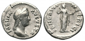 Sabina (gest. 136 n. Chr.).

 Denar (Silber). 136 n. Chr. Rom.
Vs: SABINA AVGVSTA. Drapierte Büste mit Diadem rechts.
Rs: VENERI GENETRICI. Venus ...