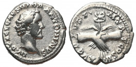 Antoninus Pius (138 - 161 n. Chr.).

 Denar (Silber). 139 n. Chr. Rom.
Vs: IMP T AEL CAES HADR ANTONINVS. Kopf rechts.
Rs: AVG PIVS P M TR P COS I...