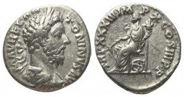 Marcus Aurelius (161 - 180 n. Chr.).

 Denar (Silber). 179 n. Chr. Rom.
Vs: M AVREL ANTONINVS AVG. Büste mit Lorbeerkranz und Panzer rechts.
Rs: T...