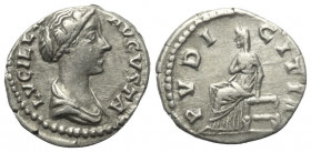 Lucilla (gest. 181 n. Chr.).

 Denar (Silber). 164 - 167 n. Chr. Rom.
Vs: LVCILLA AVGVSTA. Drapierte Büste rechts.
Rs: PVDICITIA. Verschleierte Pu...