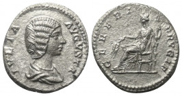 Iulia Domna (gest. 217 n. Chr.).

 Denar (Silber). 200 n. Chr. Rom.
Vs: IVLIA AVGVSTA. Drapierte Büste rechts.
Rs: CERERI FRVGIF. Ceres mit Kornäh...
