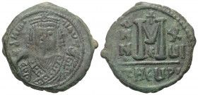 Mauricius Tiberius (582 - 602 n. Chr.).

 Follis (40 Nummi). 593 / 594 n. Chr. Theoupolis (Antiochia).
Vs: Büste mit Trifoliumkrone, Konsulargewand...