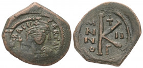 Heraclius (610 - 641 n. Chr.).

 Halbfollis (20 Nummi, Kupfer). Constantinopolis.
Vs: DN hRACLI - PERP AVC. Büste mit Helm, Diadem, Panzer, Kreuzgl...