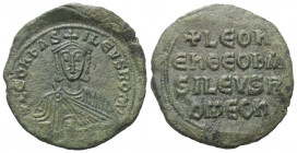 Leo VI. (886 - 912 n. Chr.).

 Follis (40 Nummi). 886 - 912 n. Chr. Constantinopolis.
Vs: Gekröntes Brustbild in Chlamys mit Akakia en face.
Rs: L...