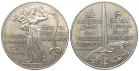 Deutschland. Karl Goetz (1875 - 1950).

 Silbermedaille. 1938.
Auf die Sudeten-Heimkehr 1. Oktober 1938.

Vs: Weibliche Figur mit Kind im Arm nac...