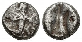 Lydia - AR Siglos (Period of Artaxerxes I-Darius III (ca. 450-330 BC), 5.3 g 14.1mm) - Archer (the Great King) kneeling right, holding spear and bow /...