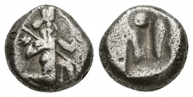 ACHAEMENID PERSIA. Darius I-Xerxes II (ca. 5th century BC). AR siglos (14.1mm, 5.3 gm). Persian king or hero, quiver over shoulder, in kneeling-runnin...