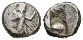 PERSIA. Achaemenid Empire. Time of Darios I-Xerxes II. Circa 485-420 BC. AR Siglos (5.6 g 14.1mm). Persian king or hero in kneeling/running stance rig...
