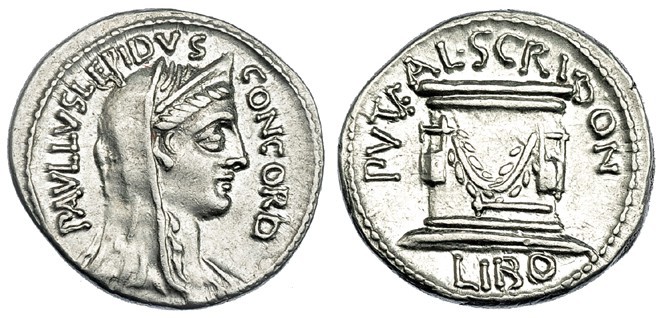 AEMILIA. Denario. Roma (62 a.C.). R/ Pozo escriboniano adornado con guirnaldas y...