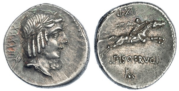CALPURNIA. Denario. Roma (90-89 a. C.). A/ XXXXIII, detrás de la cabeza. R/ Núme...