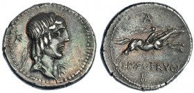 CALPURNIA. Denario. Roma (90-89 a.C.). A/ K detrás de la cabeza y F debajo del mentón. R/ A encima del jinete; debajo del jinete: L. PISO FRVGI y deba...