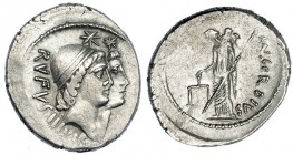 CORDIA. Denario. Roma (46 a.C.). R/ Venus con balanzas y cetro, Cupido a su espalda; MN CORDIVS. FFC-603. SB-2. MBC+/EBC-.