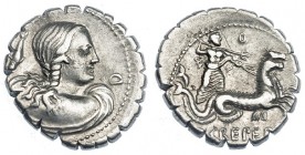 CREPEREIA. Denario. Ceca incierta (72 a.C.). A/ Busto visto por la espalda de Anphitrite a der., delante D y detrás delfín. R/ Neptuno con tridente en...