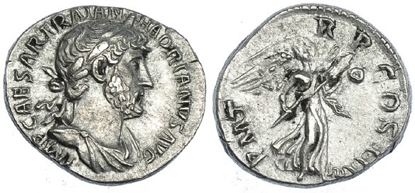 ADRIANO. Denario. Roma (119-122). R/ La Victoria a der. con trofeo; P. M. TR.- P...