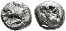 Caria. Mylasa. Stater. 520-490 BC. Uncertain mint. (SNG Kayhan-929). (SNG von Aulock-2337). Anv.: Forepart of roaring lion left. Rev.: Two rectangular...