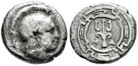 Ionia. Magnesia ad Maeandrum. Obol. 400-350 BC. (SNG Kayhan-404/7). (SNG von Aulock-2032). Anv.: Helmeted head of Athena to right. Rev.: Trident, M-A ...