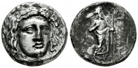 Satraps of Karia. Maussolos. Tetradrachm. 370-360 BC. Halikarnassos. (Sng von Aulock-2359). (Sng Kayhan-872). Anv.: Laureate head of Apollo facing sli...
