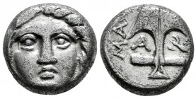Thrace. Apollonia Pontika. Diobol. 375-335 BC. Glau- magistrate. (SNG Stancomb-44). (SNG BM Black Sea-174). (Hgc-3.2, 1315). Anv.: Head of Medusa faci...