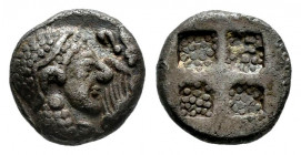 Thraco-Macedonian Region. Trihemiobol. 5th century BC. Uncertain mint. (Tzamalis-14). (Rosen-165). Anv.: Jugate heads of archaic female and bull right...