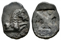 Thraco-Macedonian tribes, the Bisaltai. Diobol. 480 BC. (Sng Ans-922). Anv.: Forepart of horse right, the truncation dotted. Rev.: Quadripartite incus...