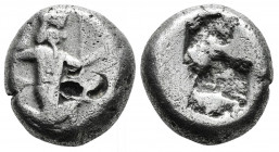 Achaemenid Empire. Time of Darios II. Siglos. 425-405 BC. Sardes. (Traité-II-2, 9). (De Luynes-2807/9). (GRPC Lydia-S26). Anv.: Persian king or hero, ...