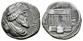 Kings of Mauretania. Juba I. Denarius. 60-46 BC. (Sng Cop-523). (MAA-29). Anv.: Diademed and draped bust right, with sceptre over shoulder; REX IVBA b...