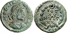(381-383 d.C.). Graciano. Arelate. AE 13. (Spink 20150) (Co. 75) (RIC. 24). Pátina verde. 1,51 g. EBC-.