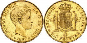 1897*1897. Alfonso XIII. SGV. 100 pesetas. (AC. 119). Leves rayitas. Parte de brillo original. Escasa. 32,27 g. EBC-.