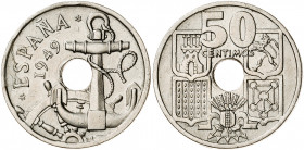 1949*1951. Franco. 50 céntimos. (AC. 21). Haz de flechas invertido. 3,98 g. EBC.