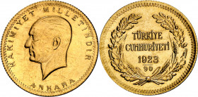 Turquía. Año 90 (2013). Ankara. 100 kurush. (Fr. 205) (Kr. 855). Leves rayitas. AU. 7,18 g. S/C-.