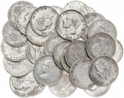 Lote de 22 monedas en plata de diferentes países, tamaño duro. A examinar. BC/S/C-.