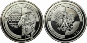 Europäische Münzen und Medaillen, Polen / Poland. NATO globe, soldiers rapelling from helicopter. 10 Zloty 1999, Silber. 0.42 OZ. KM Y#359. Polierte P...