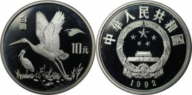 Weltmünzen und Medaillen , China. Weisse Störche. 10 Yuan 1992, Silber. KM 454. Polierte Platte